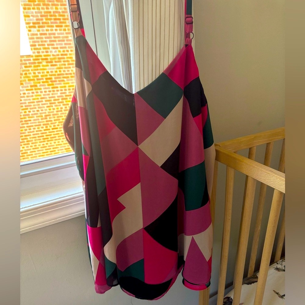 Torrid “Sophie” 2X Geo Print Swing Tank adjustable strap excellent condition